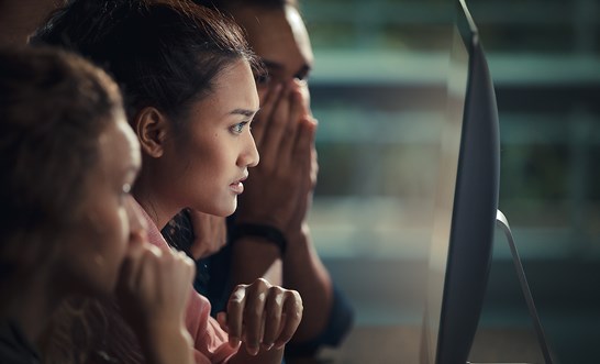 Social media use at work and the consequences
