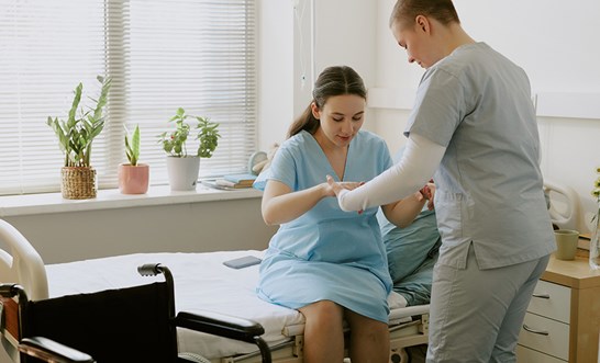 Lifting injuries in nursing: understanding your workers' compensation rights in Queensland